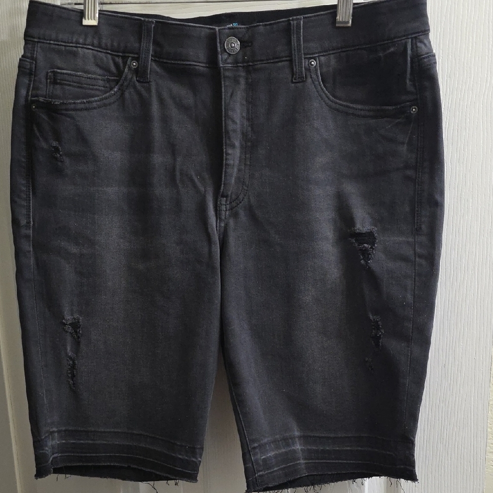 LuLaRoe Women's Black Distressed Jean Shorts Size 32/14